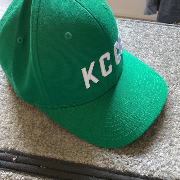 Keep Calm & Carry On Hat! - Picture 2 of 5